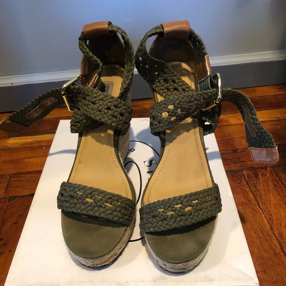 Steve Madden Magestee Wedge Sandals